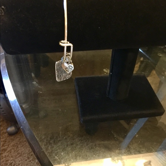 Bracelets - Picture 8 of 8